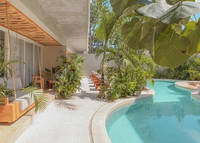 Jungle Chic Hotel