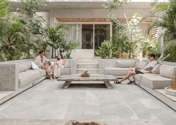 Jungle Chic